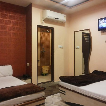 Hotel Lovely Аджмер Экстерьер фото