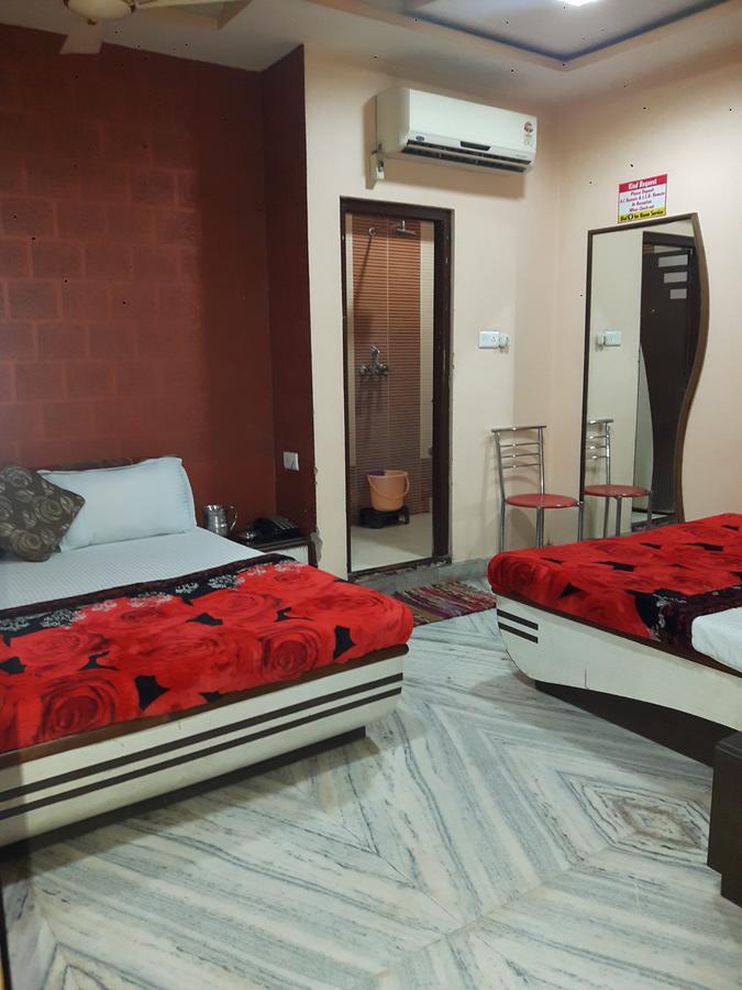 Hotel Lovely Аджмер Экстерьер фото